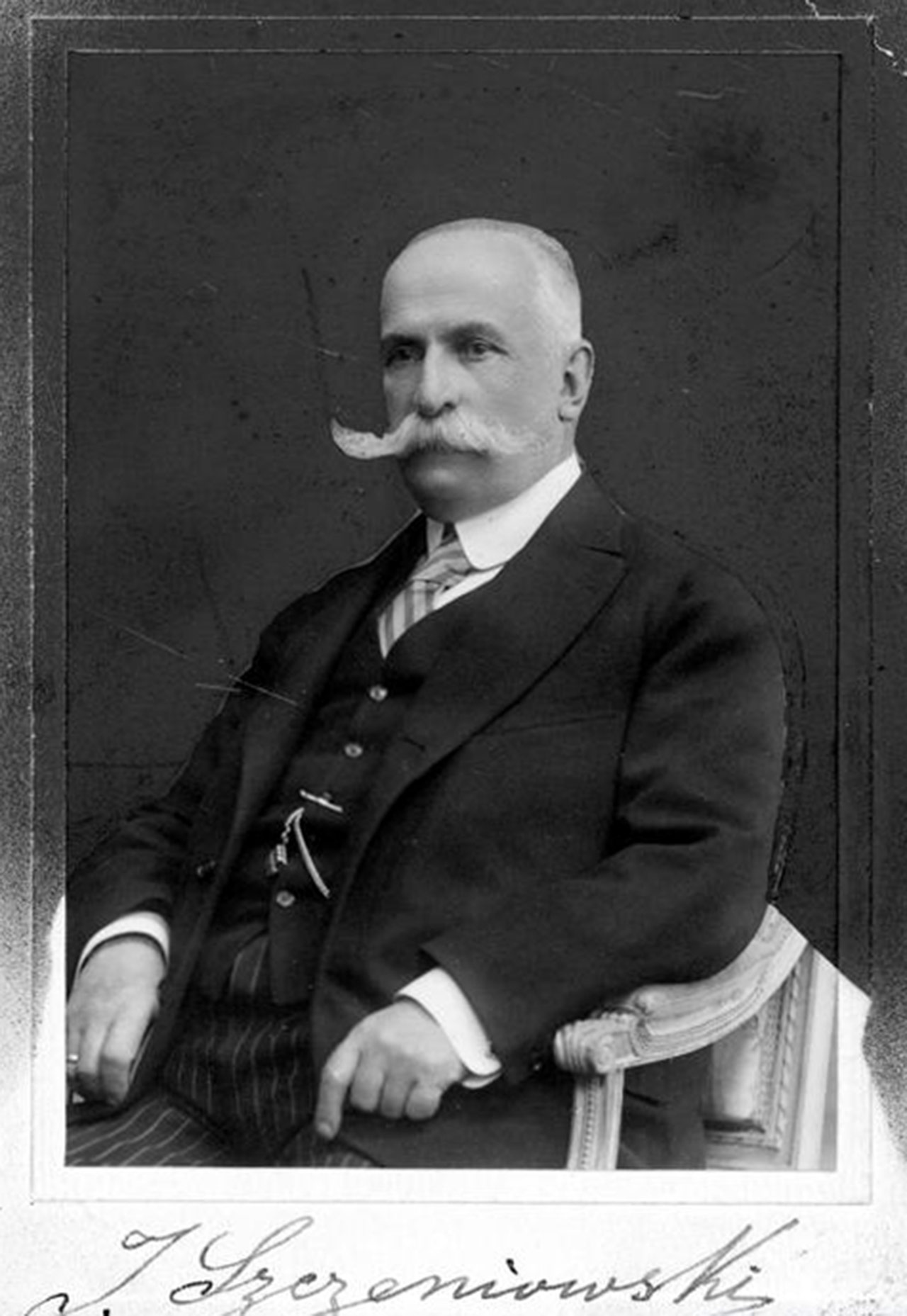 Ignacy Szczeniowski z Kapuścian - minister przemysłu i handlu w rządzie Paderewskiego