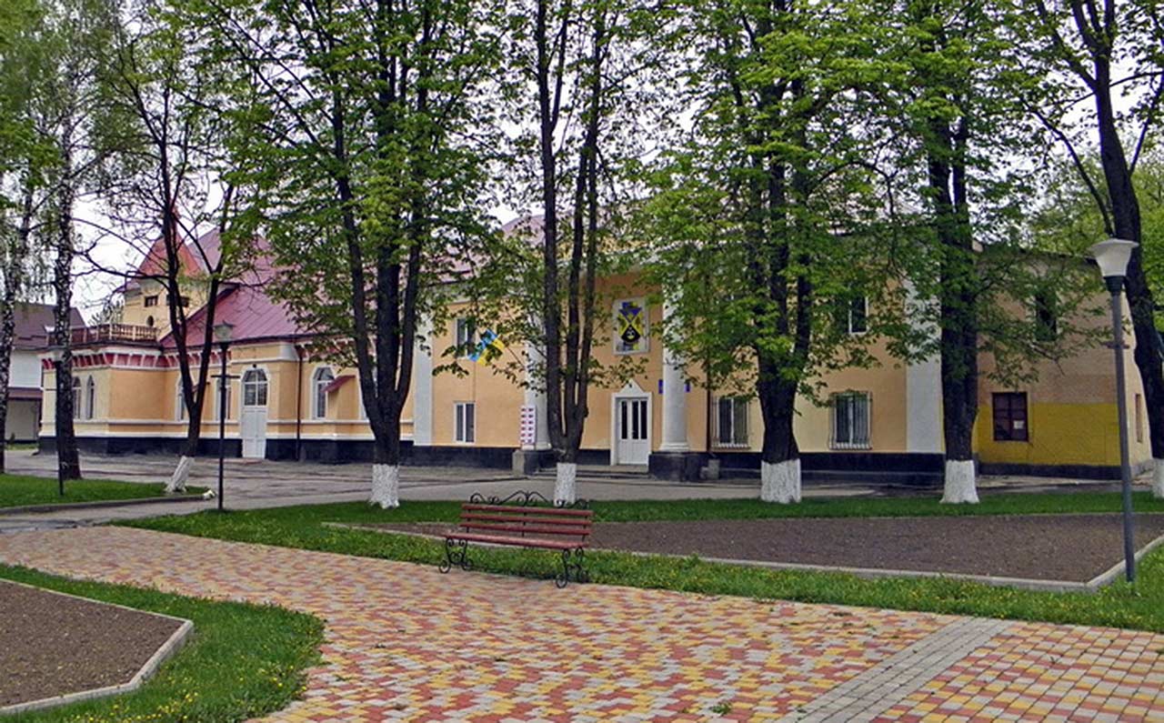 Pałac Krasińskich w Dunajowcach. Źródło: uainfo.org