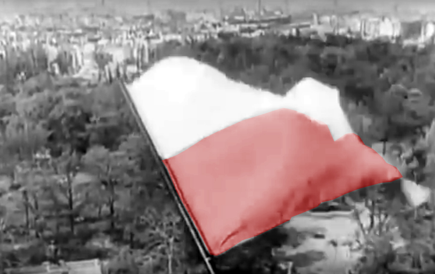 Polska flaga nad zdobytym Berlinem