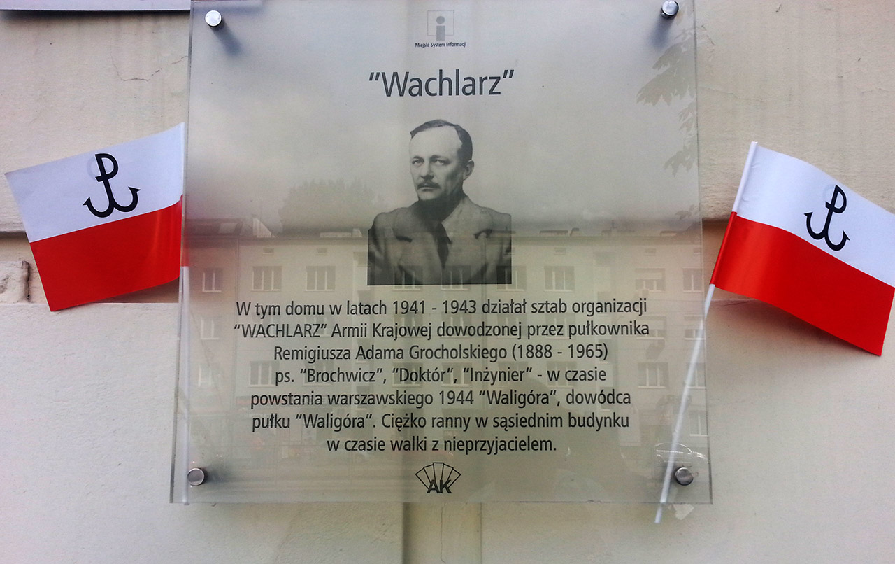 Tablica upamiętniająca udział Adama Remigiusza Grocholskiego w PW. Zdjęcie - Henryk Grocholski