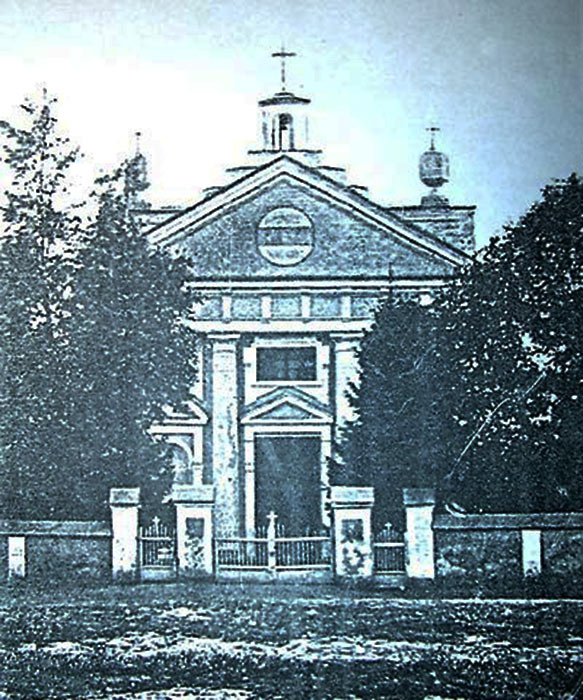 Zdjęcie krasiłowskiego kościoła z początku XX wieku. Źródło - rkc.in.ua