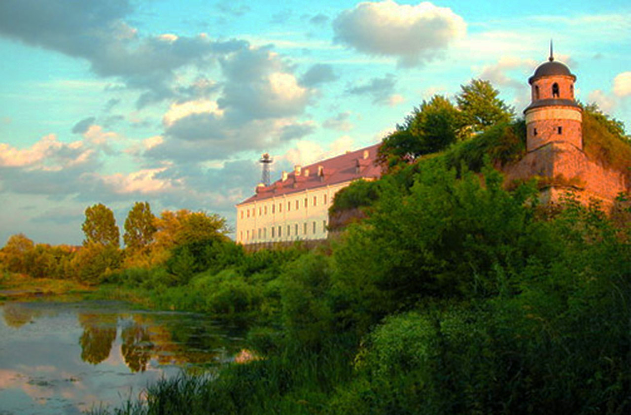 Północny bastion dubieńskiego zamku i wieża Beatka. Źródło - ua-travelling.com 