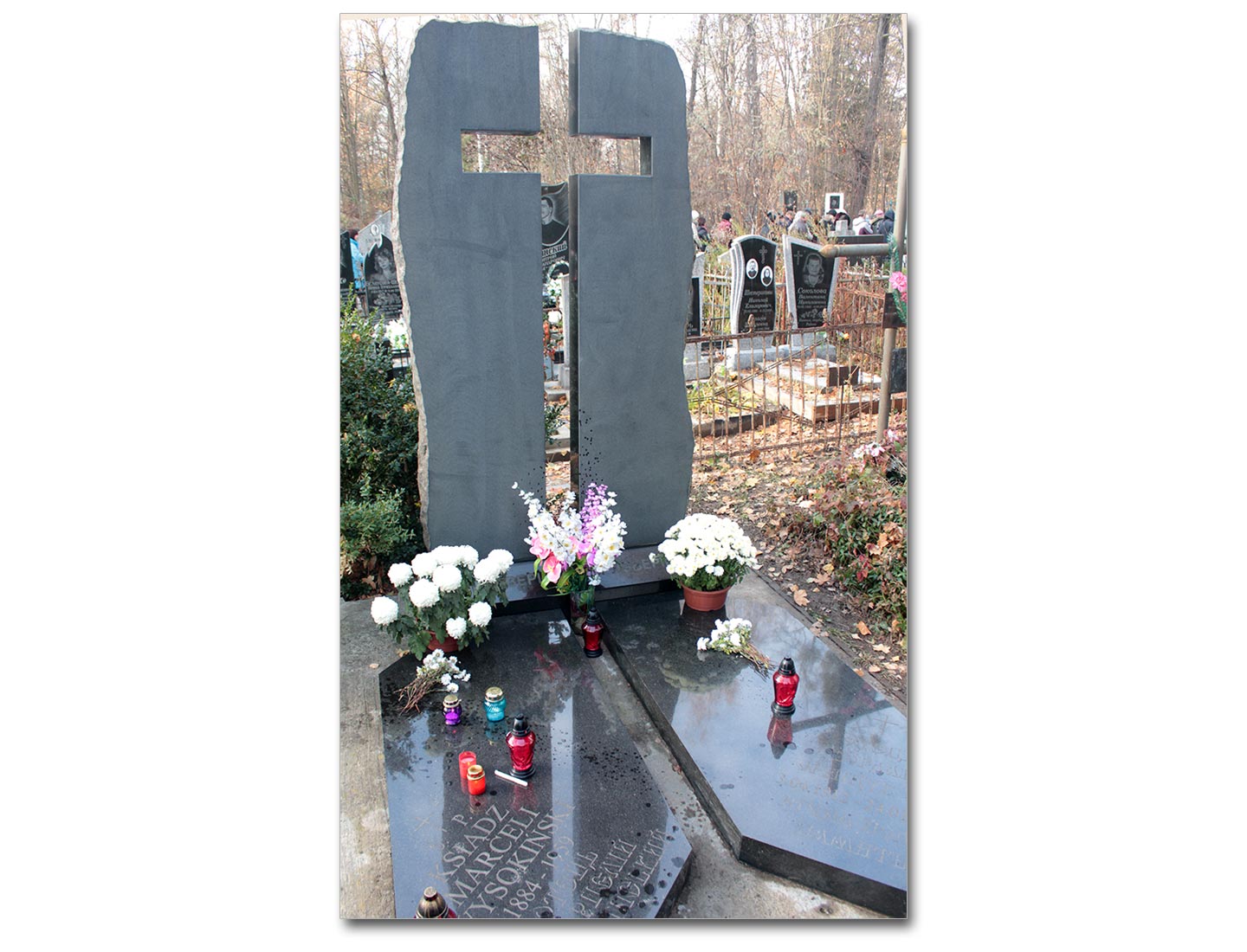 Mogiła ks. Wysokińskiego na cmentarzu miejskim w Winnicy